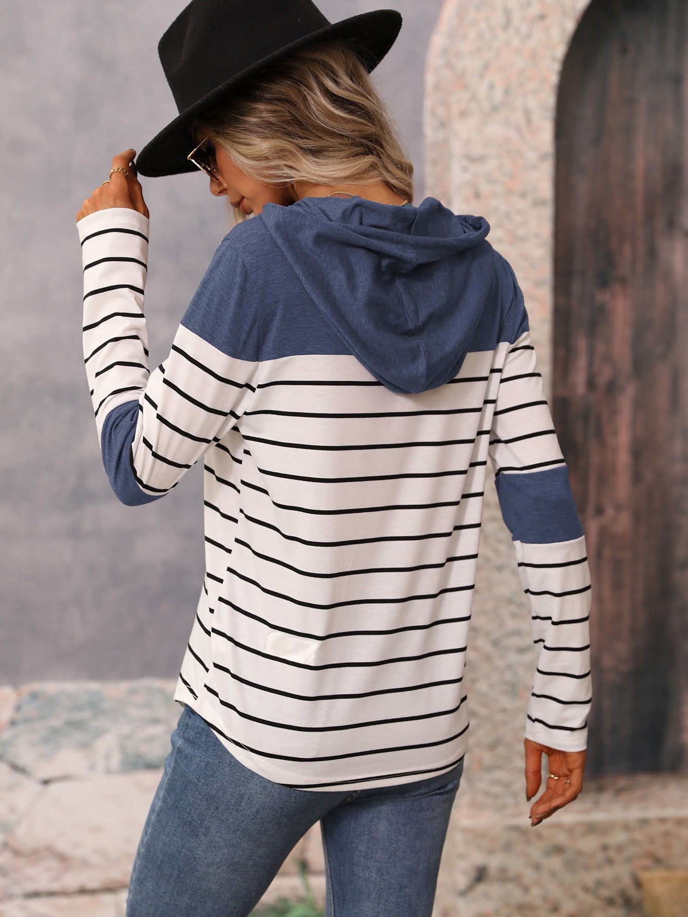 Chic and Cozy: Striped Color Block Drawstring Hoodie for Casual Spring & Fall Style