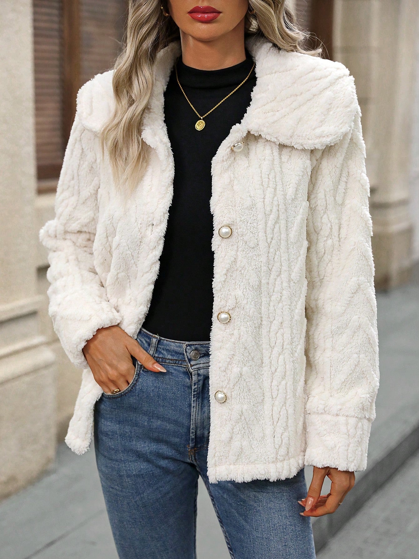 Cozy Chic: Teddy Winter Jacket