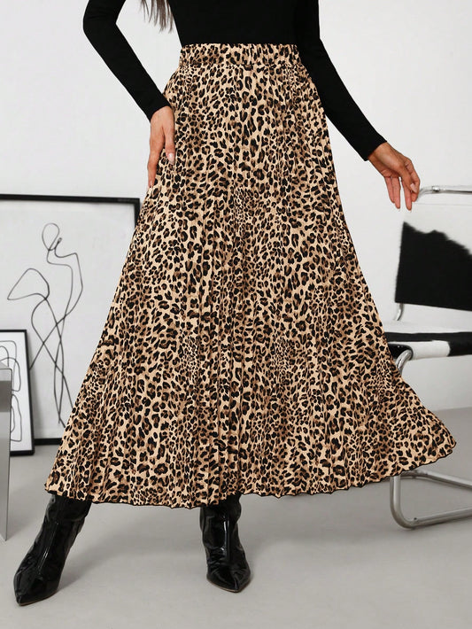 Vintage Vibes: Leopard Print Pleated Skirt for All Seasons