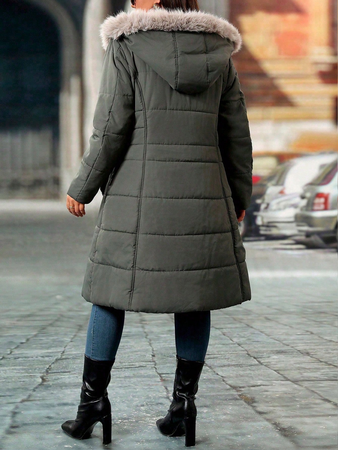 Cozy Chic: LUNE Plus Coat with Fluffy